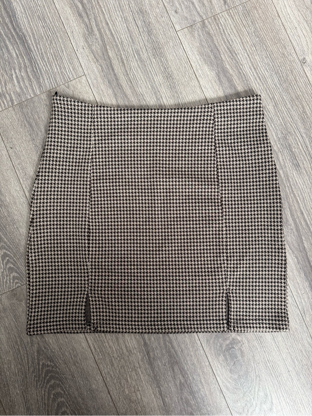 Houndstooth skirt